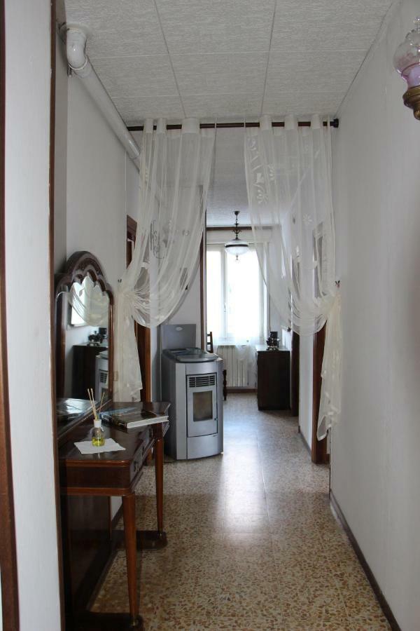 Casa di gianni Apartment Primaluna Bagian luar foto